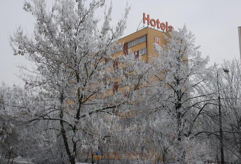 تختخواب و صبحانه Slublin