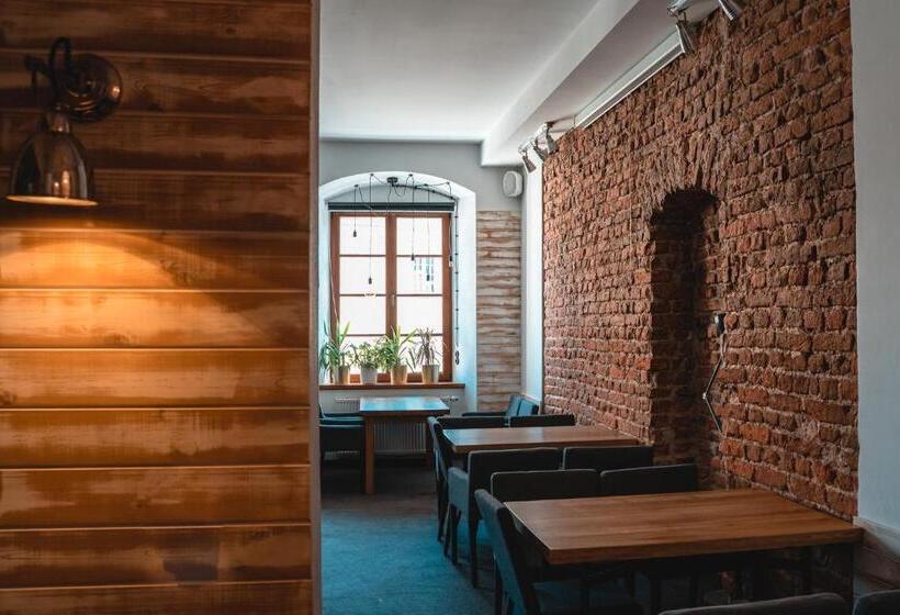 تختخواب و صبحانه Trybunalska