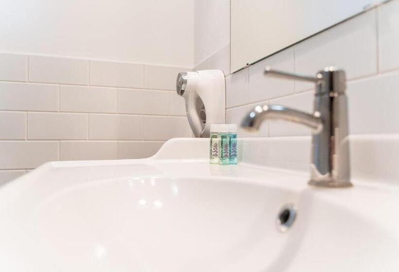 تختخواب و صبحانه Trybunalska