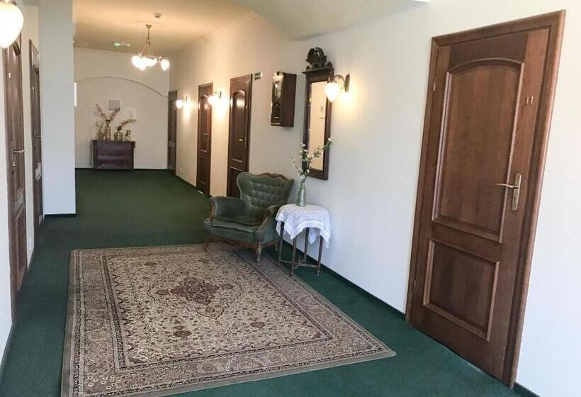 ベッドアンドブレックファースト Villa Antica