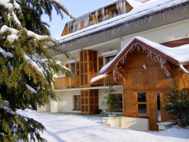 تختخواب و صبحانه Villa Cynamon