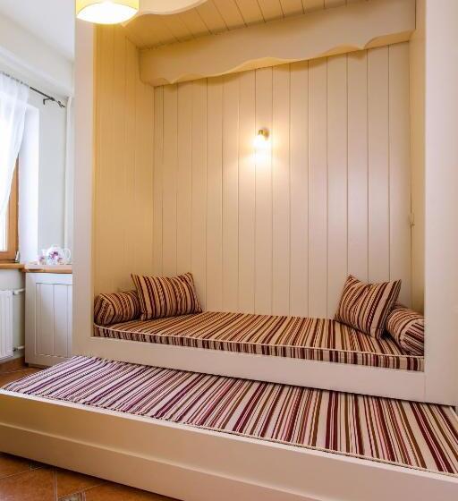 تختخواب و صبحانه Villa Cynamon