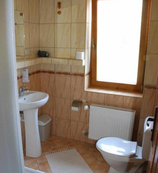 تختخواب و صبحانه Villa Cynamon