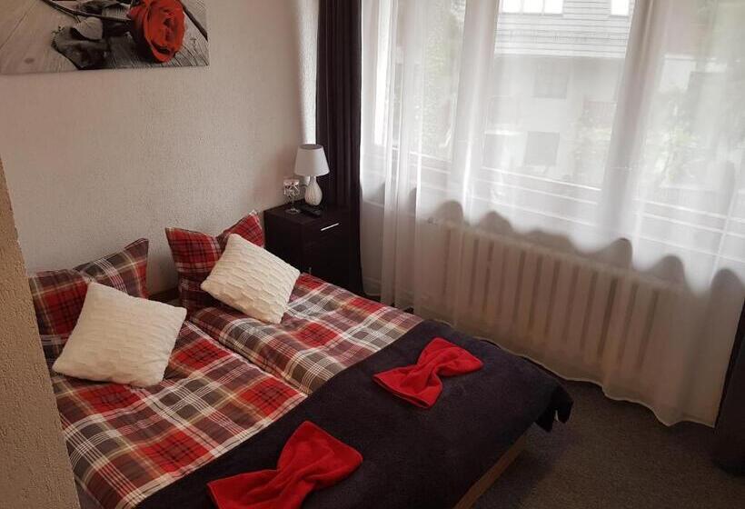 تختخواب و صبحانه Willa Grafit