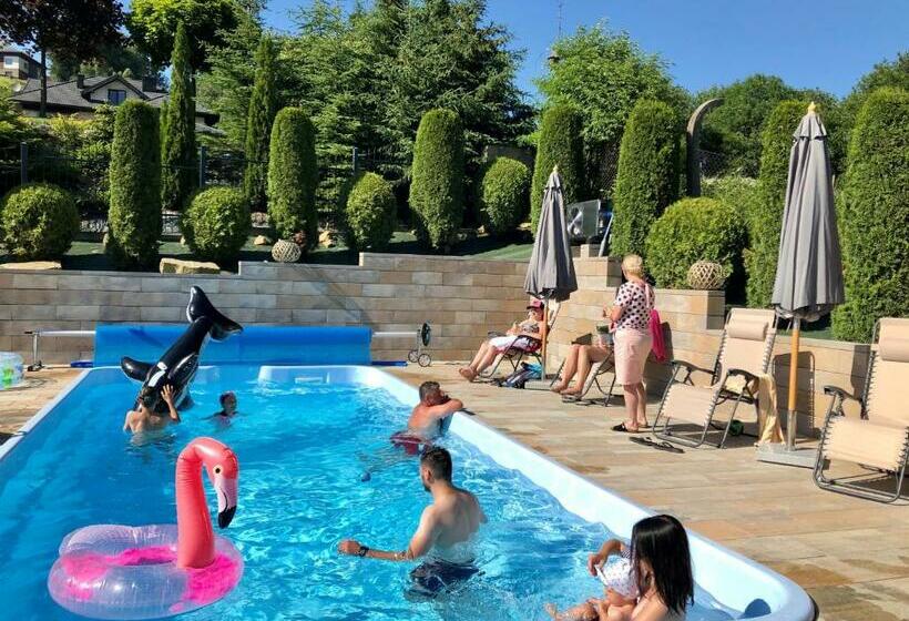 تختخواب و صبحانه Willa Karla