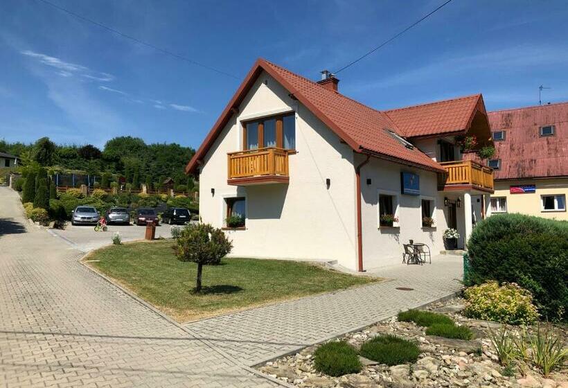 تختخواب و صبحانه Willa Karla