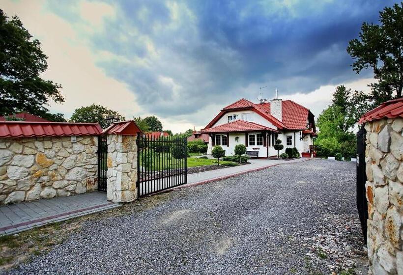 تختخواب و صبحانه Willa Kazimiera