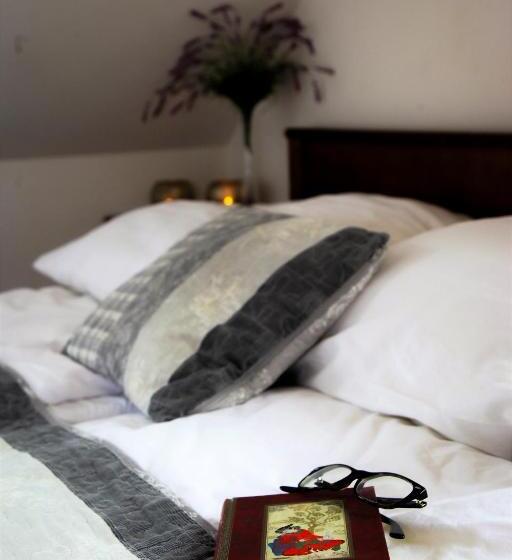 تختخواب و صبحانه Willa Kazimiera