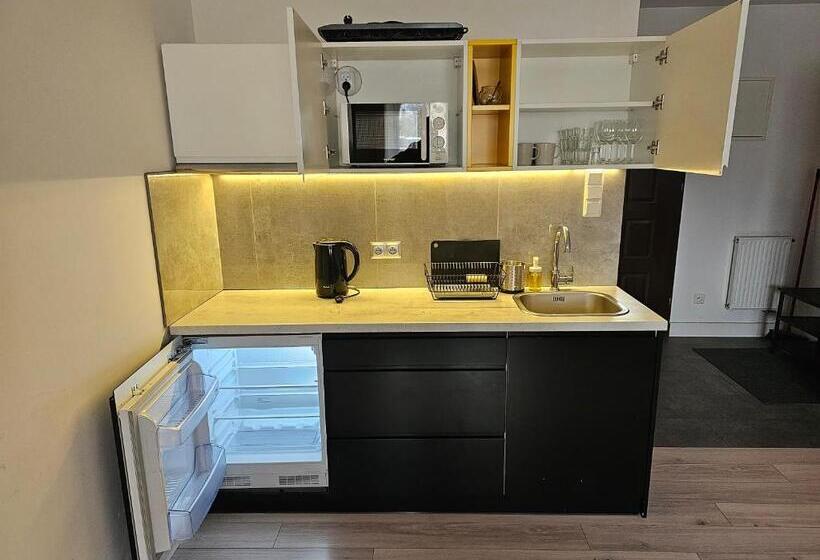 تختخواب و صبحانه Willa Kolor