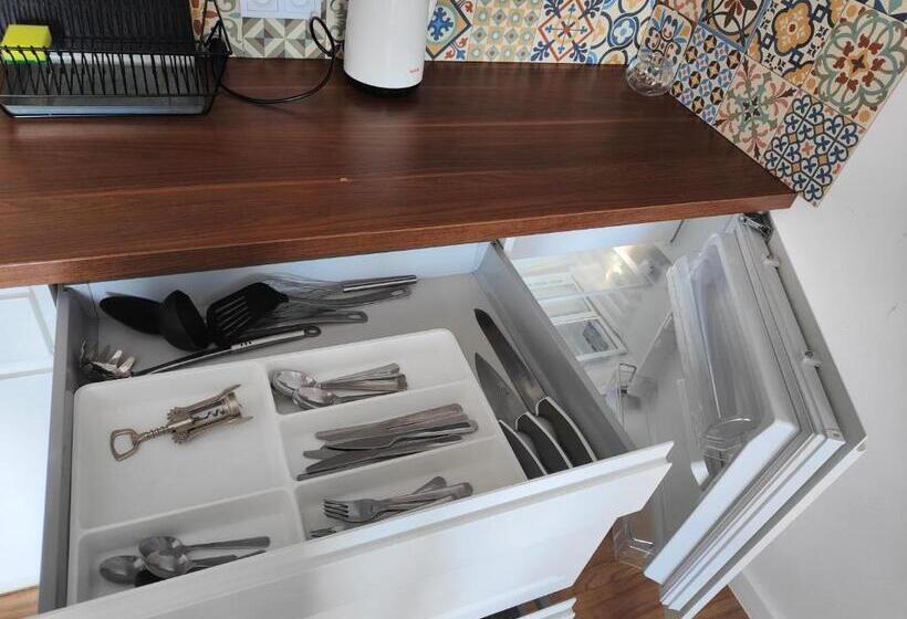 تختخواب و صبحانه Willa Kolor