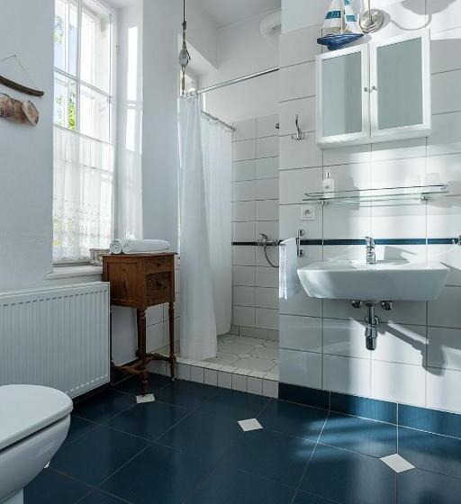 تختخواب و صبحانه Willa Ludwinia