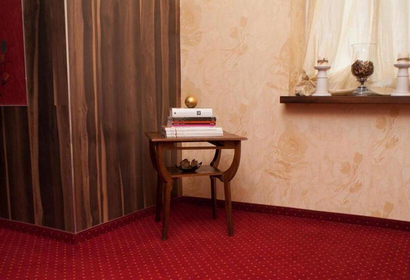 تختخواب و صبحانه Willa Magnolia