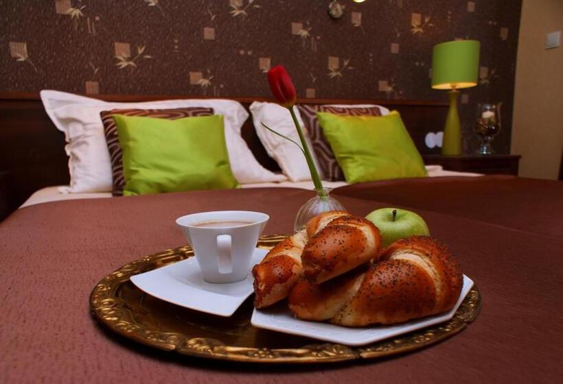 تختخواب و صبحانه Willa Magnolia