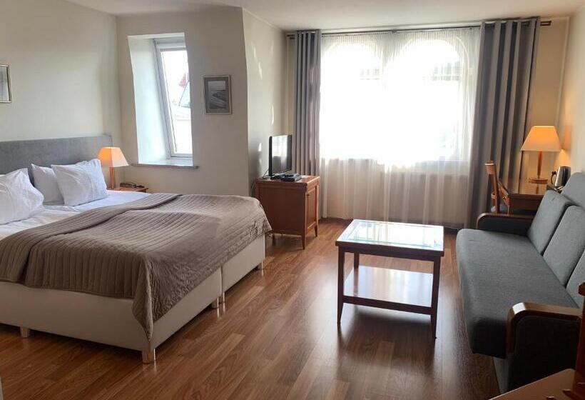 مبيت وإفطار Willa Marea