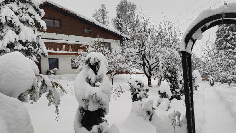 تختخواب و صبحانه Willa Panorama Spa