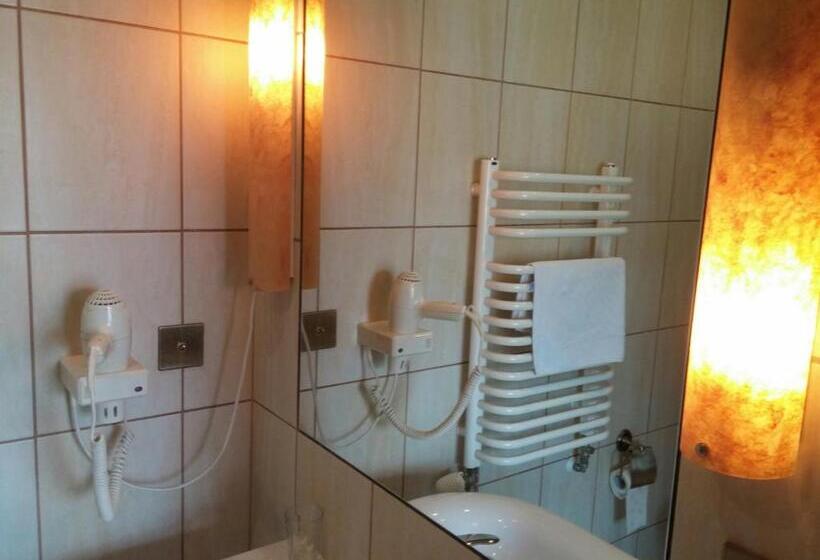 تختخواب و صبحانه Willa Panorama Spa