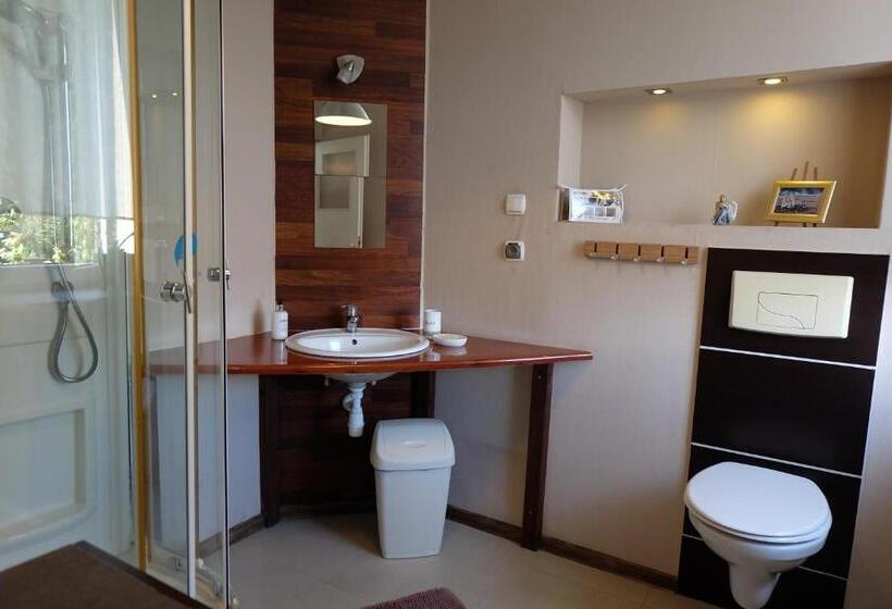 تختخواب و صبحانه Willa Pod Aniołem