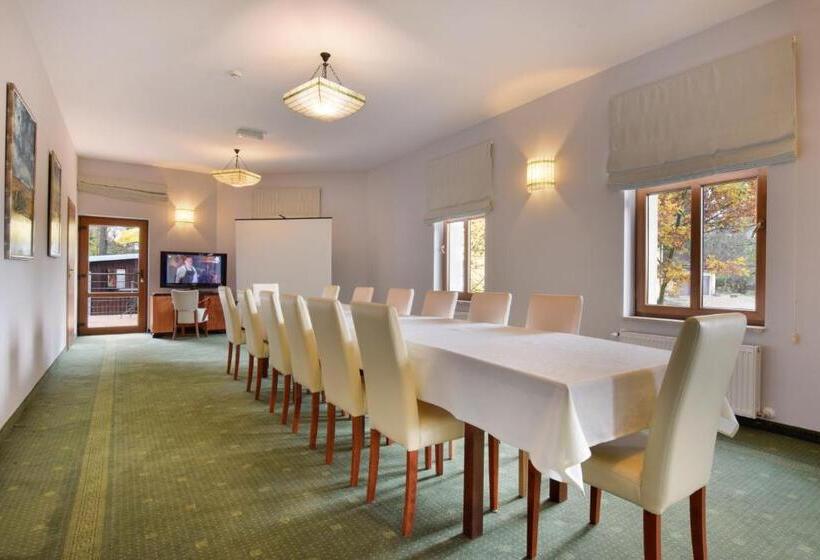 مبيت وإفطار Willa Pod Gwiazdami & Spa