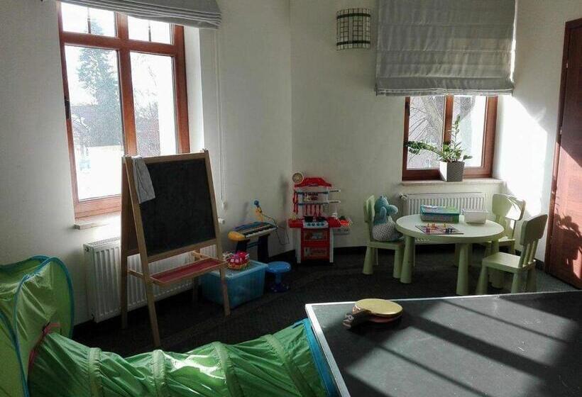 مبيت وإفطار Willa Pod Gwiazdami & Spa