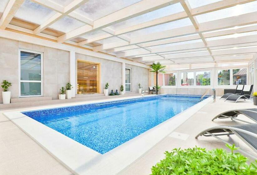 住宿加早餐 Willa Rawia 2