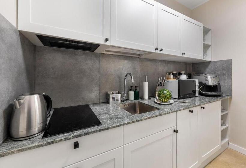 تختخواب و صبحانه Willa Regle