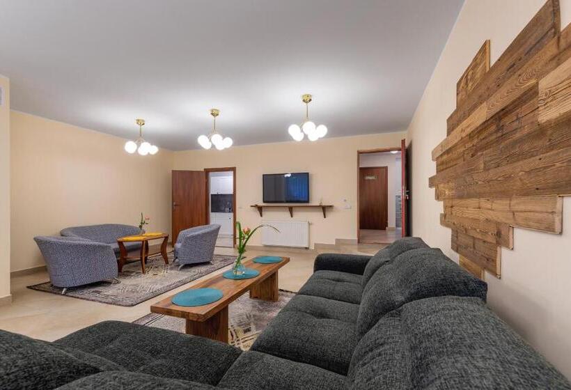 تختخواب و صبحانه Willa Regle