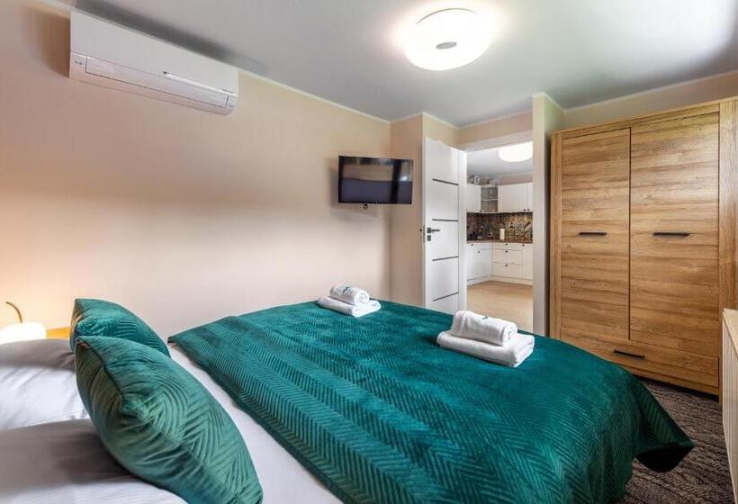 تختخواب و صبحانه Willa Regle