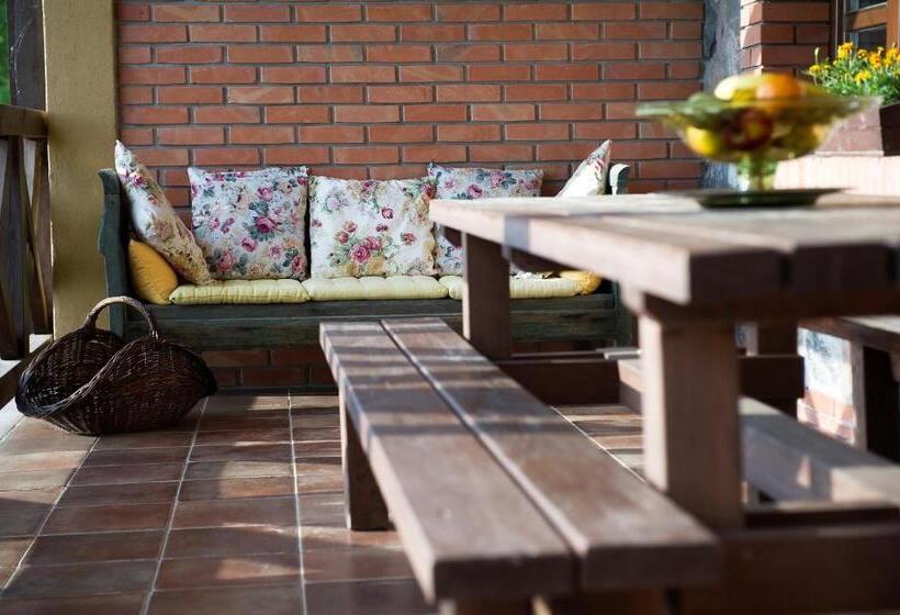 צימר Willa Szara Sowa