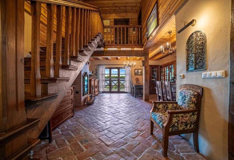 צימר Willa Szara Sowa