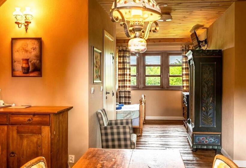 צימר Willa Szara Sowa