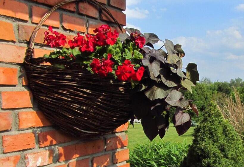 مبيت وإفطار Willa W Ogrodzie