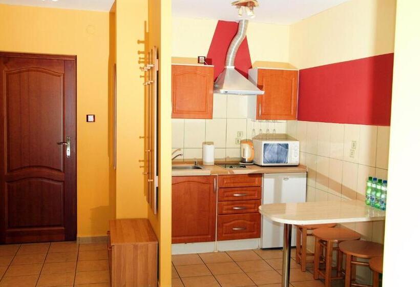 تختخواب و صبحانه Willa Zuzanna