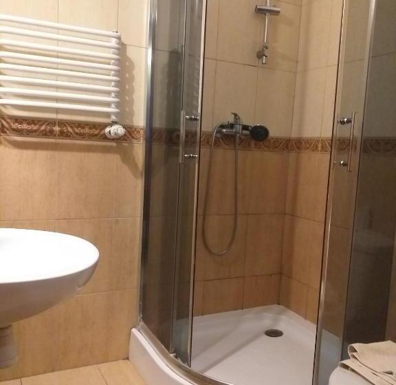 تختخواب و صبحانه Zielony Dworek