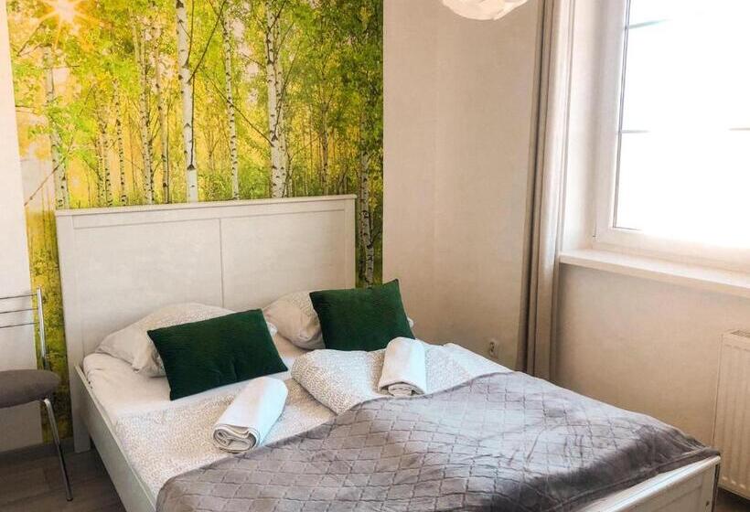 Hostel Przed świtem