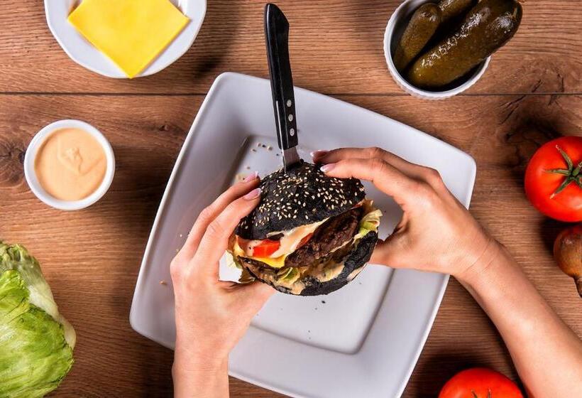 בית מלון כפרי Alexandra