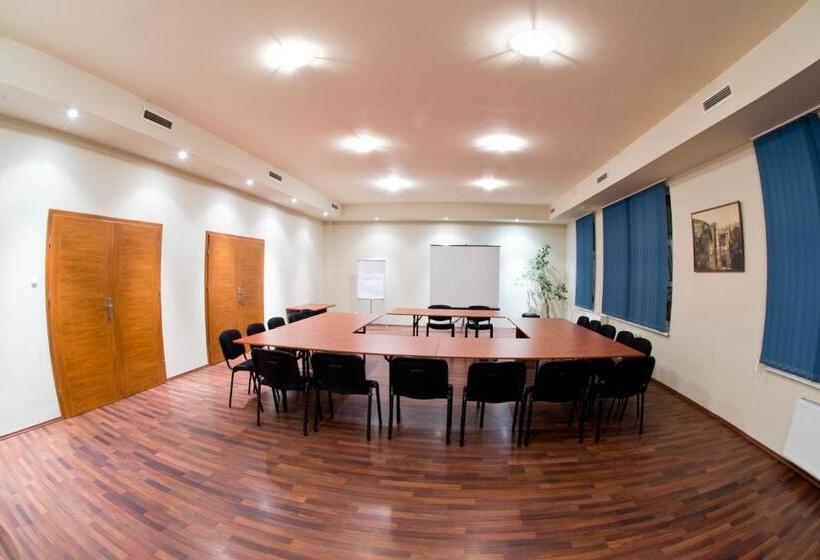 בית מלון כפרי Centrum