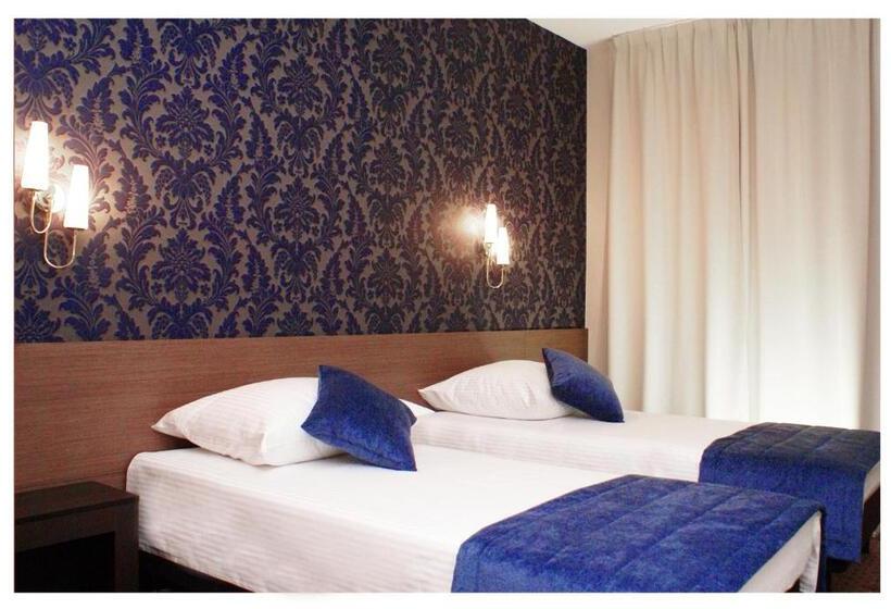 فندق Cztery Pory Roku