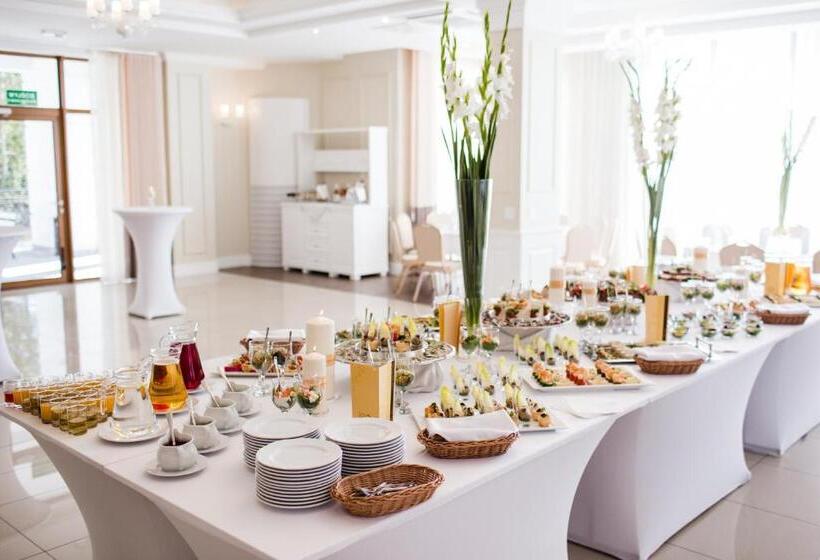 فندق Cztery Pory Roku