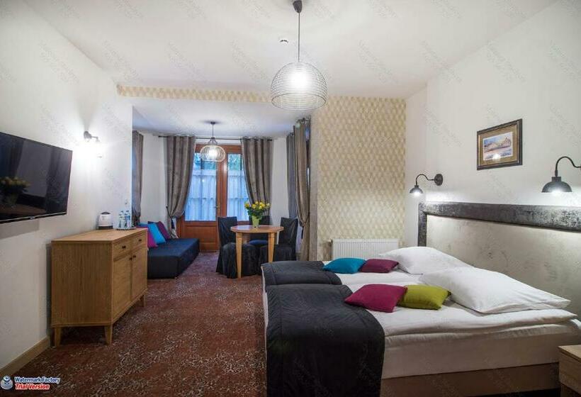 هتل Dwa Księżyce