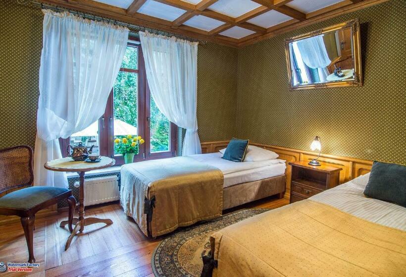 هتل Dwa Księżyce