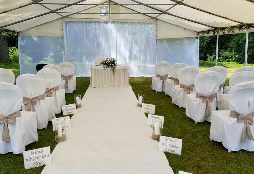 בית מלון כפרי Dwór Fijewo