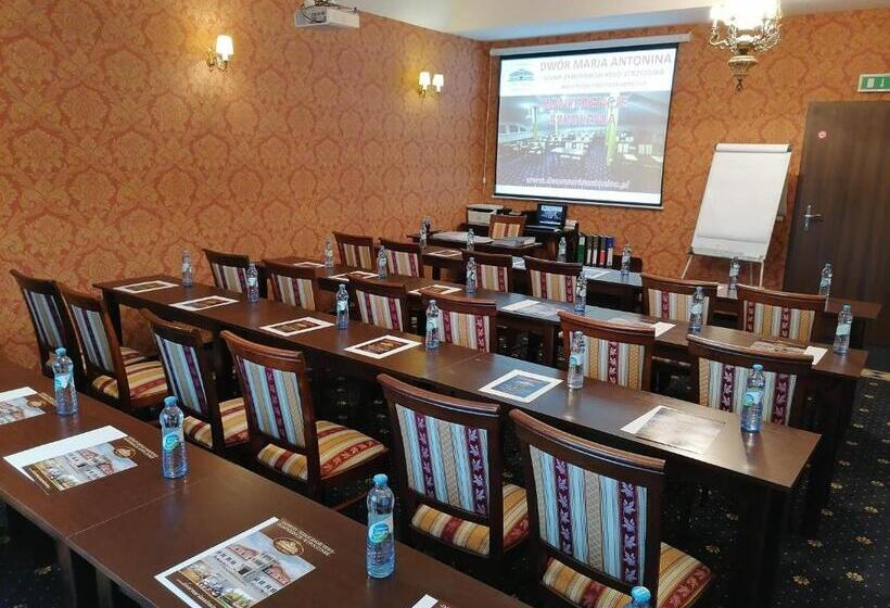 فندق Dwór Maria Antonina