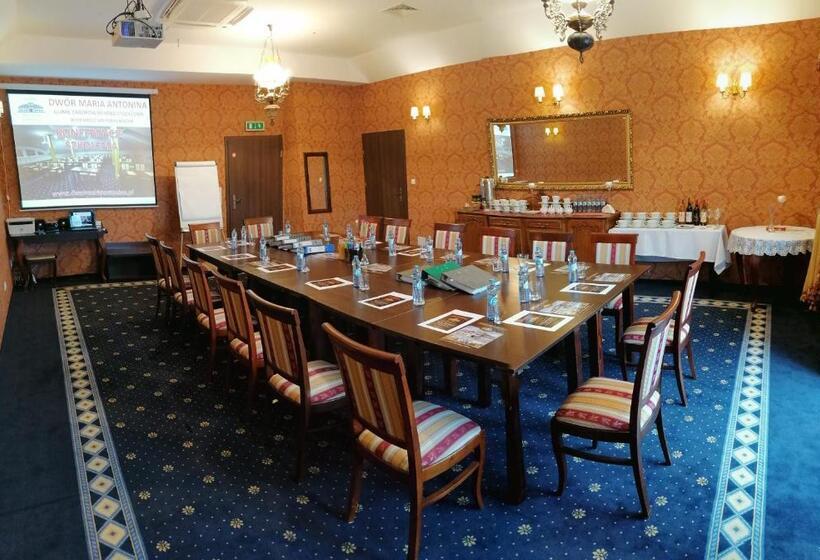 فندق Dwór Maria Antonina