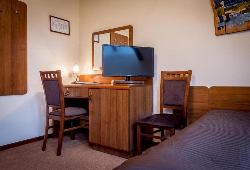 ホテル Karczma Klimtówka