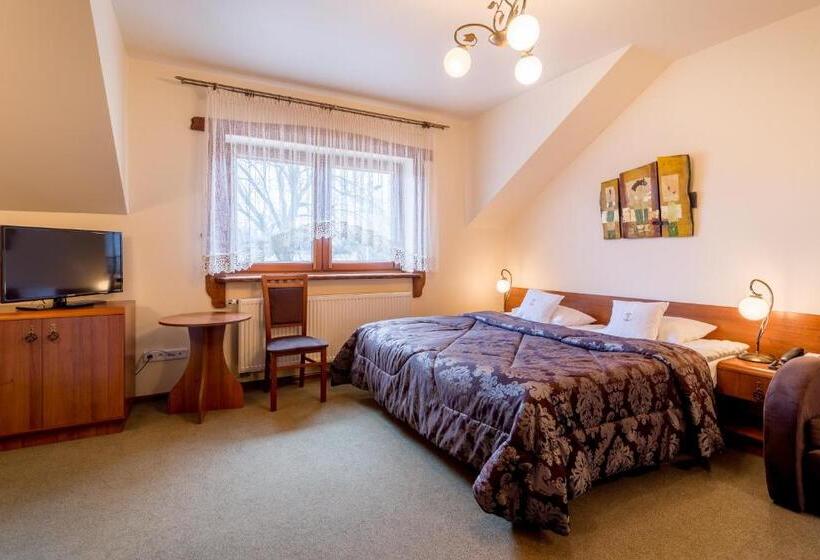 ホテル Karczma Klimtówka