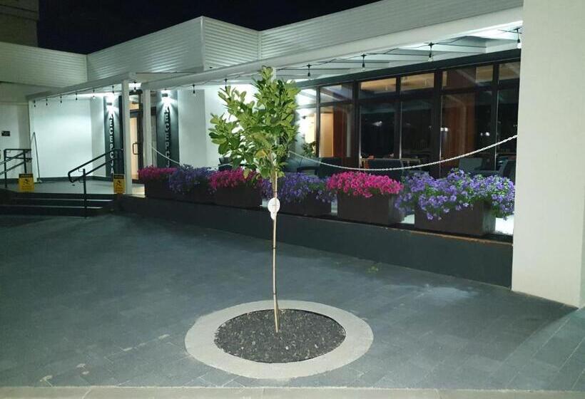 هتل Kelman Inn Global Nowa Sól