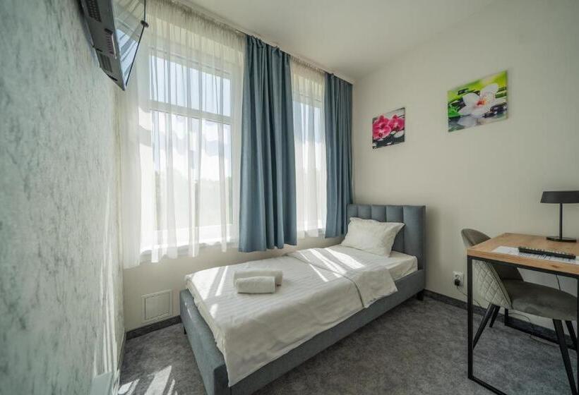 هتل Kelman Inn Global Nowa Sól