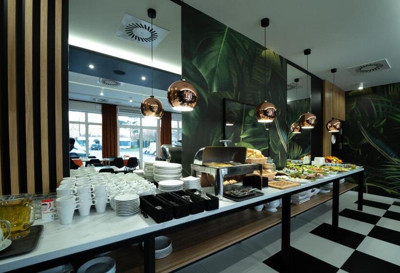 בית מלון כפרי Kelman Inn Global Nowa Sól