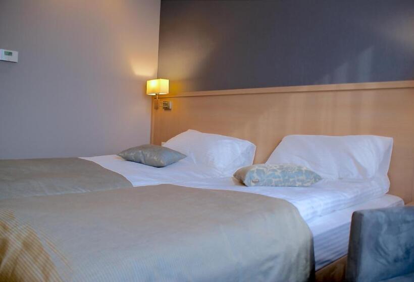 هتل Lazur Spa & Conference