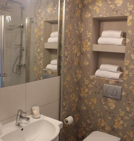 בית מלון כפרי Legnicki & Restauracja